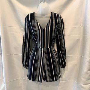 Montauk Striped Long Sleeve Lined Romper Size Small